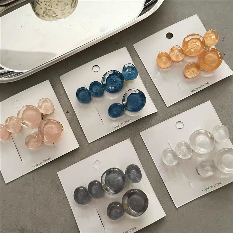 Elegant Planet-Inspired Artificial Crystal Hair Clips – Set of 2 in Sea Blue, Pink, Gray, White & Orange