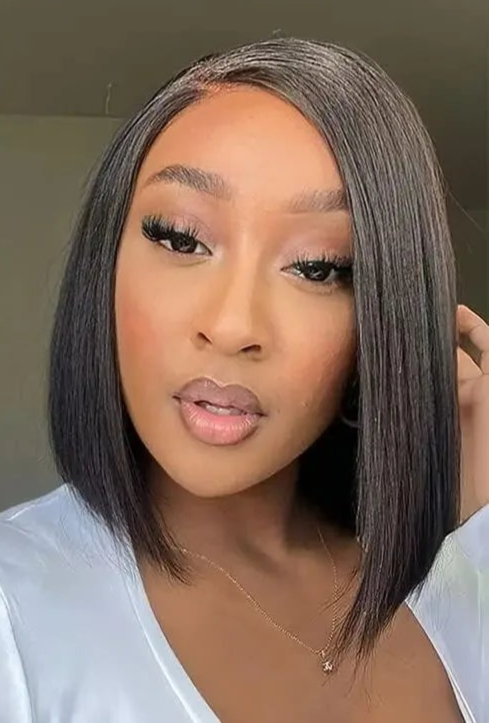 Premium Malaysian Straight Short Lace Wig – 100% Human Hair, Transparent French Lace