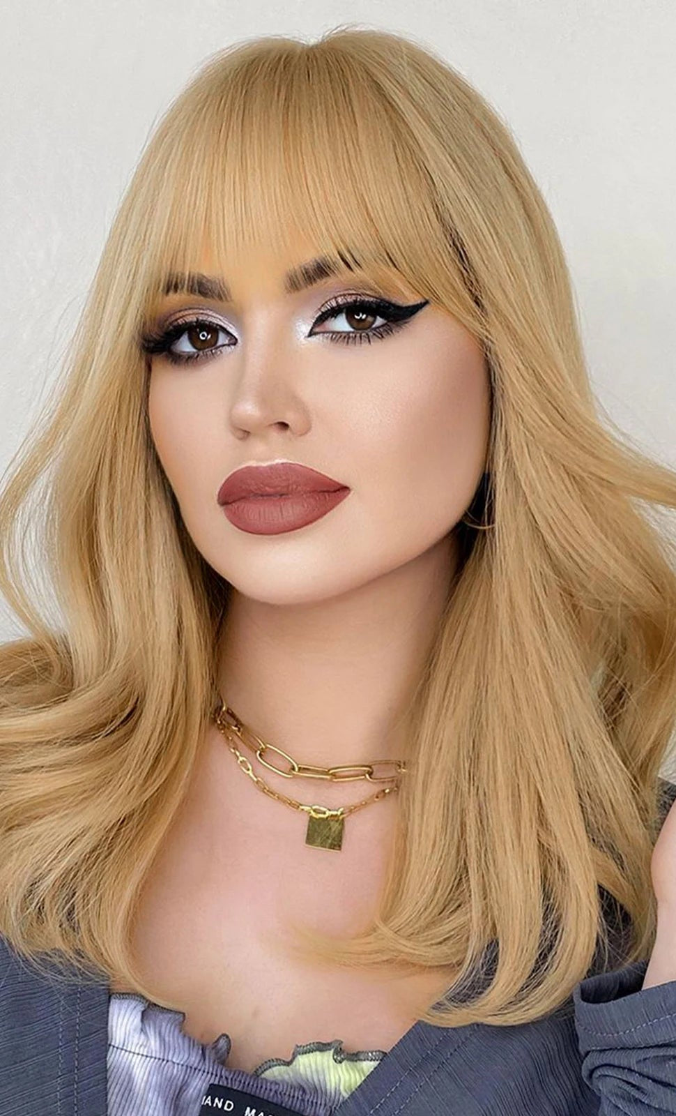 Clip-In Human Hair Blunt Bangs – 100% Natural Hair, Easy Attachment, and Heat-Friendly