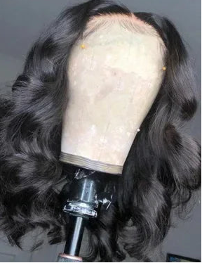 Short Body Wave Lace Front Wig – Transparent Swiss Lace for Natural Elegance