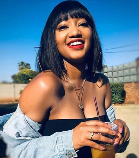 Straight Human Hair Bob Wig with Bangs – 100% Hair, High Density & Natural Look