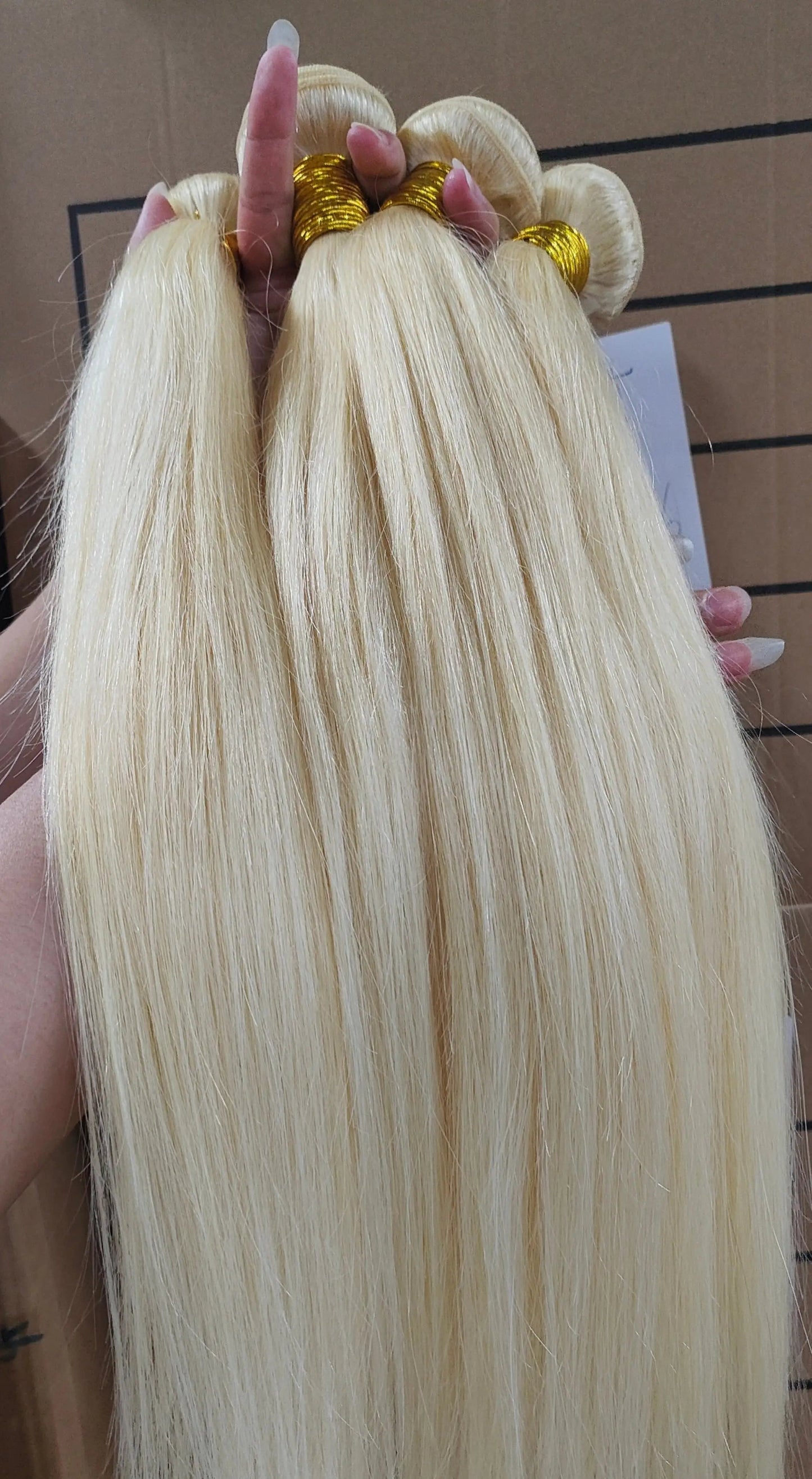 Premium Straight Human Hair Wefts – 12-32 Inch, Full Cuticle Aligned, Dyeable, Machine Double Weft